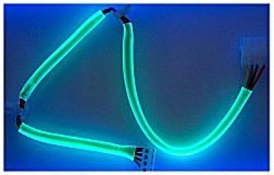 Verlaengerung_4Pin_525_Zoll_UV_sensitiv_gruen_Laufwerk_Kabel_Anschluss_UV_Licht_Beleuchtung_flou