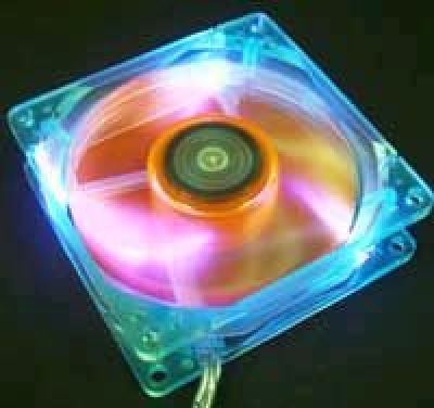 AeroCool_3_UV_LED_Transparent_Fan_80mm_blau_orange_Luefter_Drehzahl_Foerdermenge_CFM_Foerdervolume