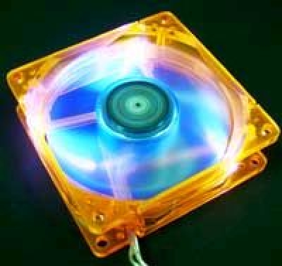 AeroCool_3_UV_LED_Transparent_Fan_80mm_orange_blau_Luefter_Drehzahl_Foerdermenge_CFM_Foerdervolume