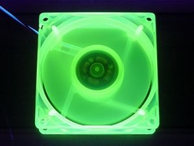 BitsPower_Luefter_UV_Licht_sensitive_80mm_gruen_Fan_Drehzahl_Foerdermenge_CFM_Foerdervolumen_80_mm